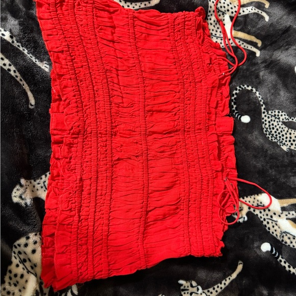 Chelsea & Violet Vibrant Red Ruched Top - Picture 2 of 3